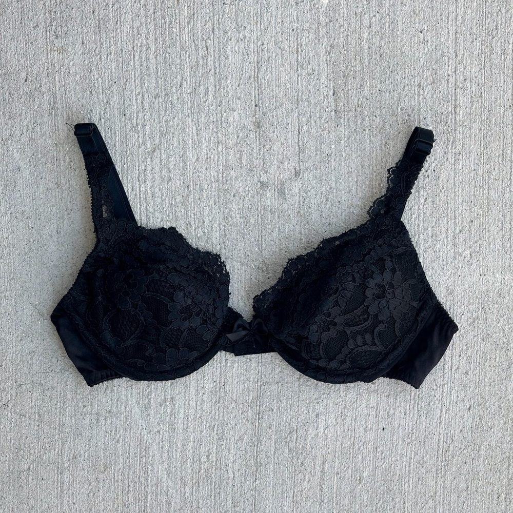 vintage gold label victoria’s secret black lace bra